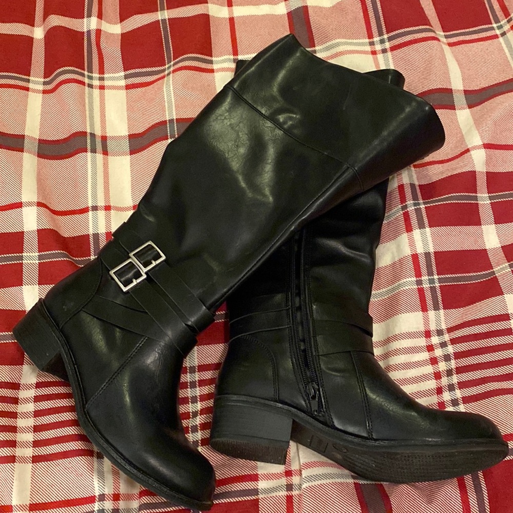Arizona black boots